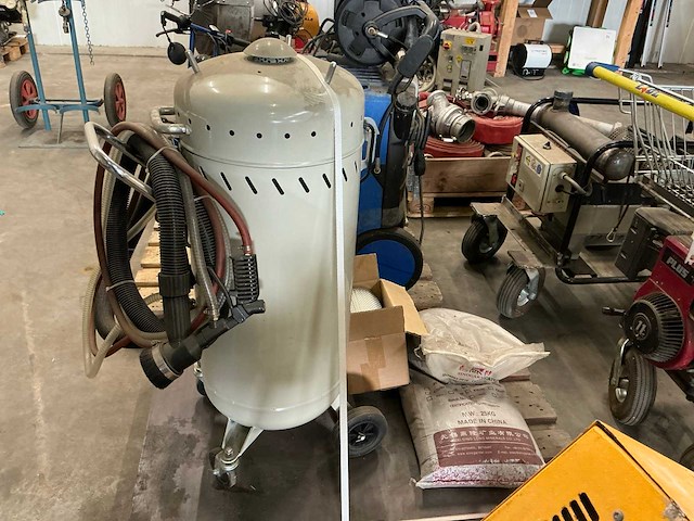 2019 zionair sk28v zandstraalketel - afbeelding 2 van  4