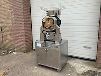 2019 zumex speed s+ plus sinaasappelpersmachine - afbeelding 9 van  15