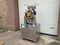 2019 zumex speed s+ plus sinaasappelpersmachine - afbeelding 15 van  15