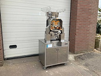 2019 zumex speed s+ plus sinaasappelpersmachine - afbeelding 1 van  15
