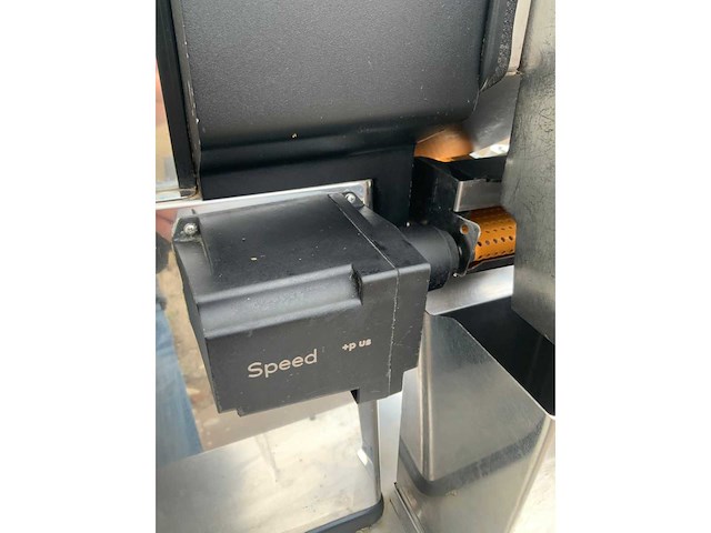 2019 zumex speed s+ plus sinaasappelpersmachine - afbeelding 14 van  15