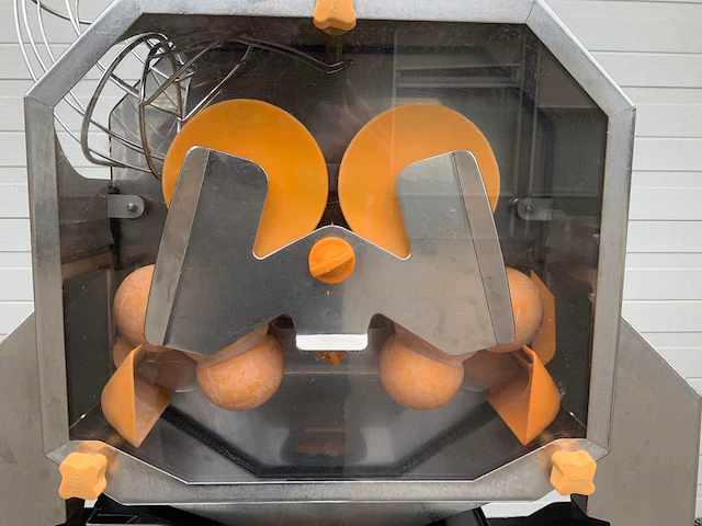 2019 zumex speed s+ plus sinaasappelpersmachine - afbeelding 2 van  15