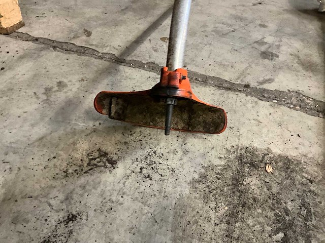 202 stihl fs 38 kantentrimmer - afbeelding 4 van  5