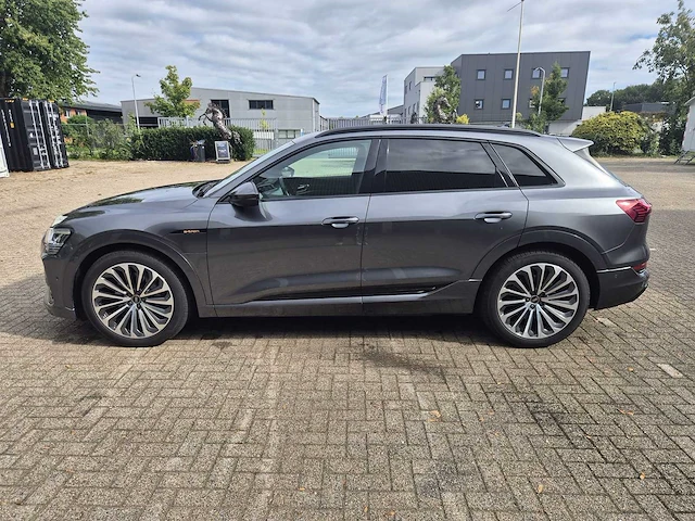2020 - audi - e-tron - 55 quattro s ed 95 - audi etron - afbeelding 21 van  26