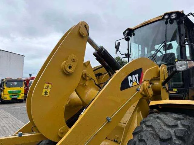 2020 - caterpillar - 930m - shovel - afbeelding 19 van  31