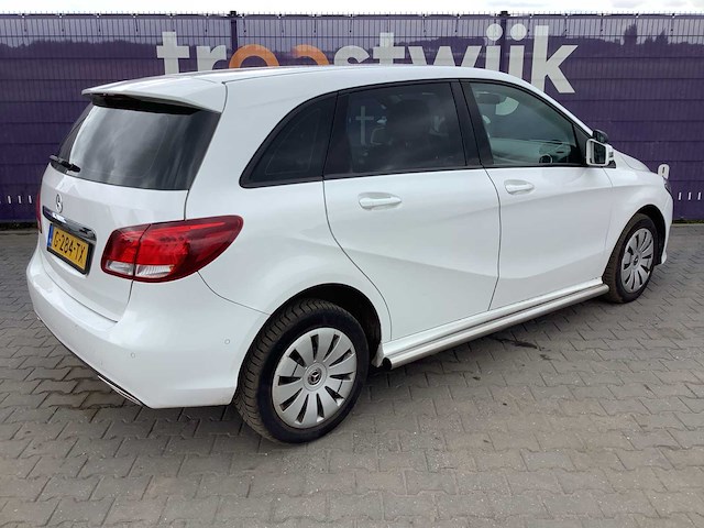 2020 - mercedes-benz - b-klasse - 220 d ambition - personenauto - afbeelding 4 van  13