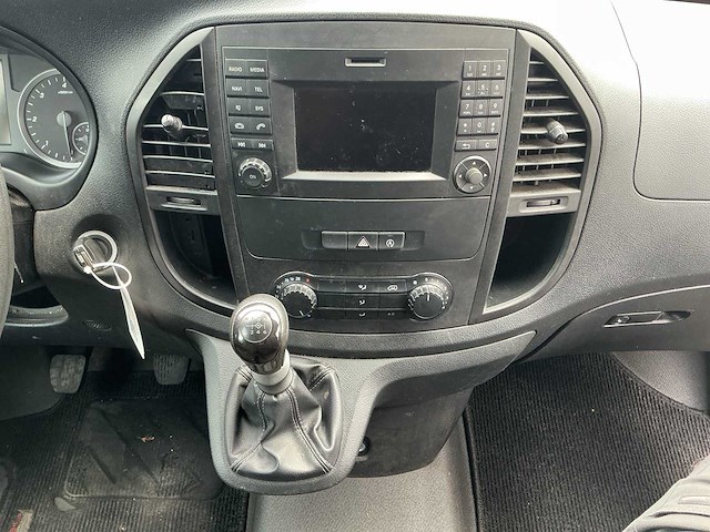 2020 - mercedes-benz - vito - 110 cdi lang - bedrijfswagen - afbeelding 2 van  12