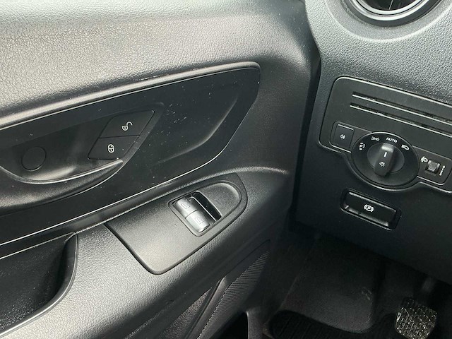 2020 - mercedes-benz - vito - 110 cdi lang - bedrijfswagen - afbeelding 3 van  13