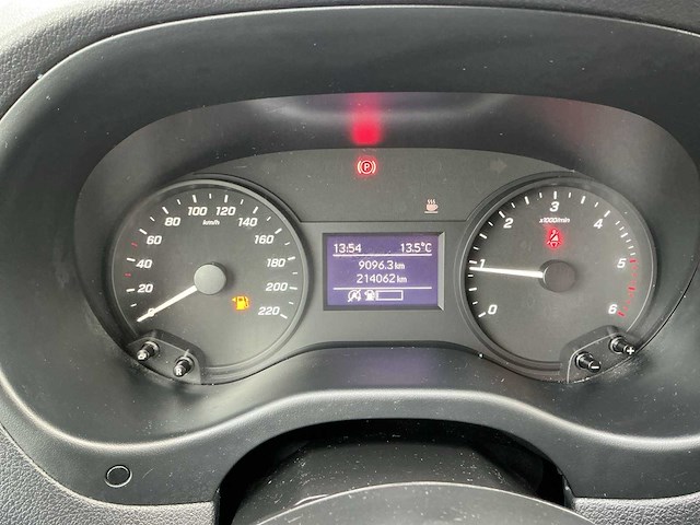 2020 - mercedes-benz - vito - 110 cdi lang - bedrijfswagen - afbeelding 4 van  13