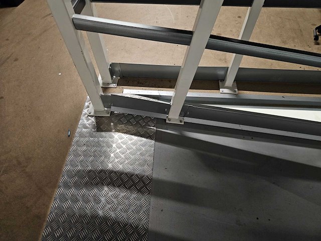 2020 - profielnorm - entresolvloer met helling & trap - 285m2 - afbeelding 4 van  20