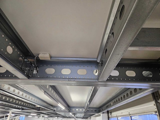 2020 - profielnorm - entresolvloer met helling & trap - 285m2 - afbeelding 11 van  20