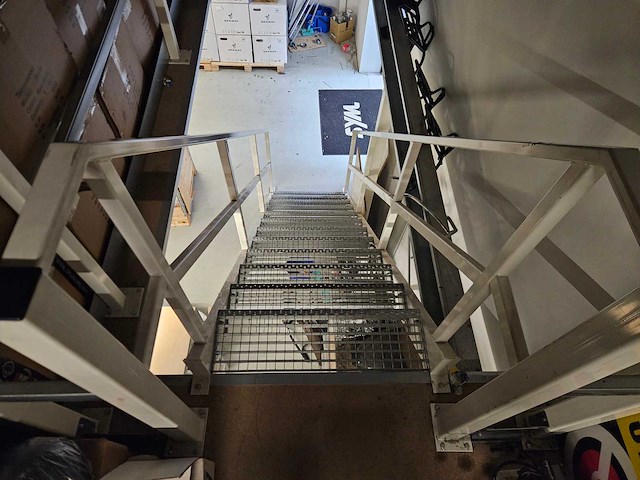 2020 - profielnorm - entresolvloer met helling & trap - 285m2 - afbeelding 15 van  20