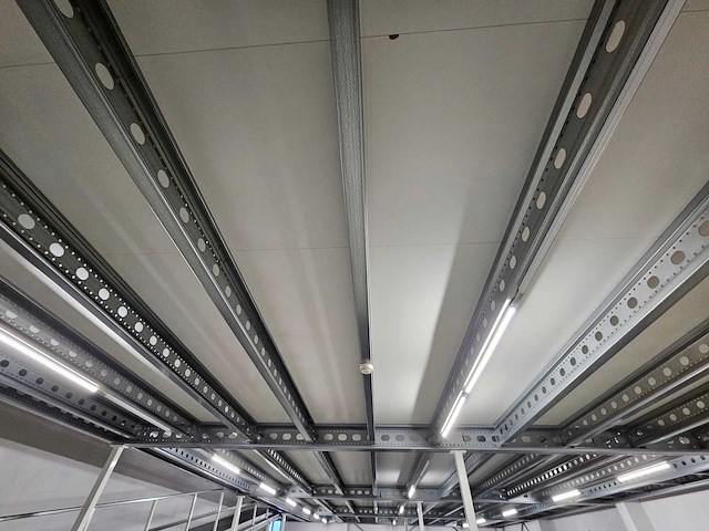 2020 - profielnorm - entresolvloer met helling & trap - 285m2 - afbeelding 20 van  20