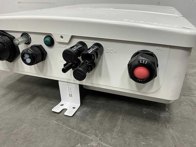 2020 - solaredge - hd wave mcg-lb-00562-a - omvormer - afbeelding 3 van  5