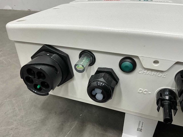 2020 - solaredge - hd wave mcg-lb-00562-a - omvormer - afbeelding 4 van  5