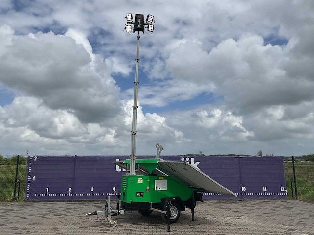2020 - trime - x-solar - mobiele lichtmast met zonnepanelen - afbeelding 2 van  2