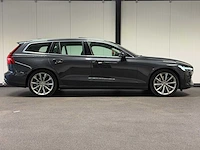 2020 - volvo - v60 - 2.0 t6 te awd mompro h-811-bt iaw - afbeelding 14 van  24