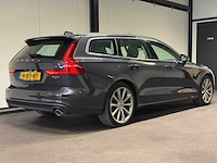 2020 - volvo - v60 - 2.0 t6 te awd mompro h-811-bt iaw - afbeelding 15 van  24