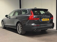 2020 - volvo - v60 - 2.0 t6 te awd mompro h-811-bt iaw - afbeelding 18 van  24