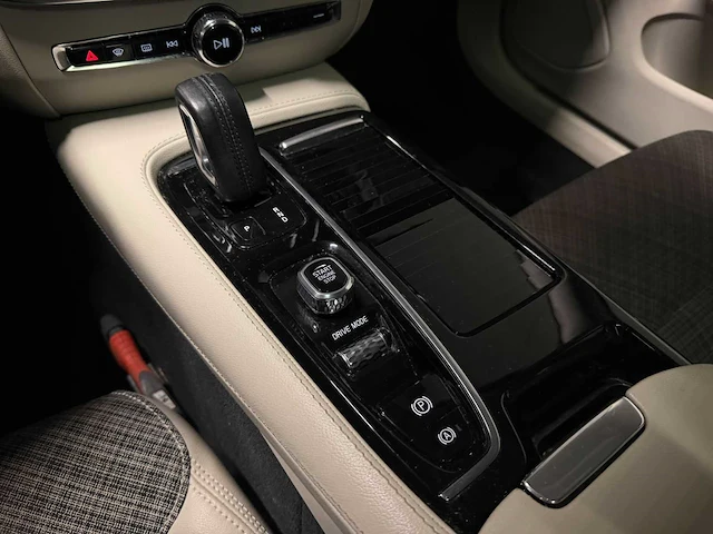 2020 - volvo - v60 - 2.0 t6 te awd mompro h-811-bt iaw - afbeelding 22 van  24