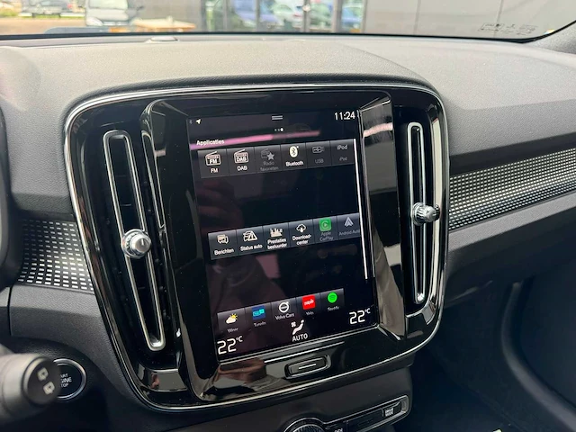2020 - volvo - xc40 - 1.5 t5 rech. rdesign r-381-xj iaw - afbeelding 7 van  18