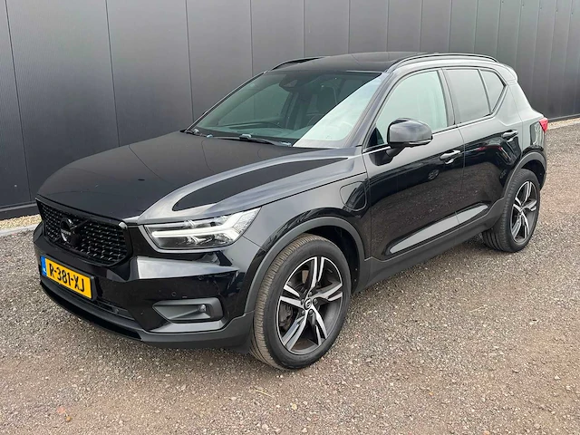 2020 - volvo - xc40 - 1.5 t5 rech. rdesign r-381-xj iaw - afbeelding 1 van  18