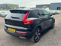 2020 - volvo - xc40 - 1.5 t5 rech. rdesign r-381-xj iaw - afbeelding 16 van  18