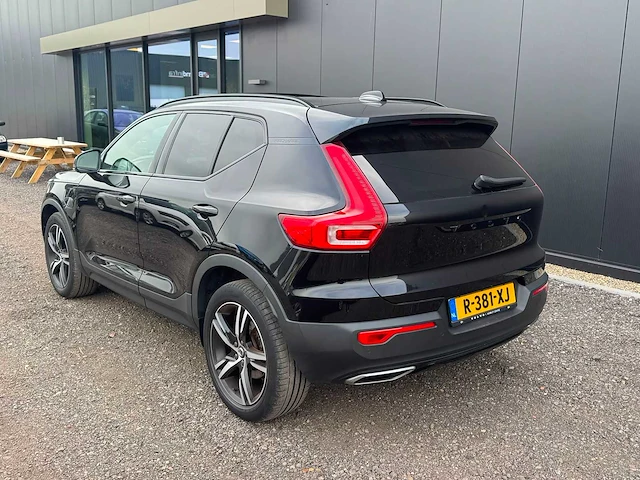 2020 - volvo - xc40 - 1.5 t5 rech. rdesign r-381-xj iaw - afbeelding 17 van  18