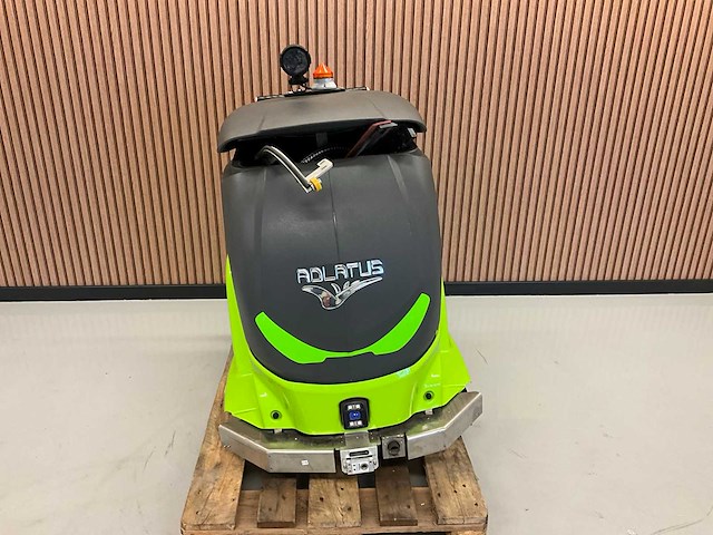 2020 adlatus cr700 schrob/zuigmachine - afbeelding 6 van  13