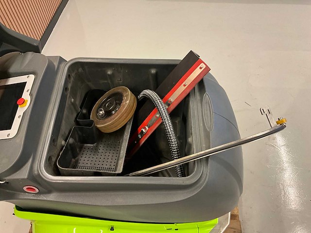 2020 adlatus cr700 schrob/zuigmachine - afbeelding 13 van  13