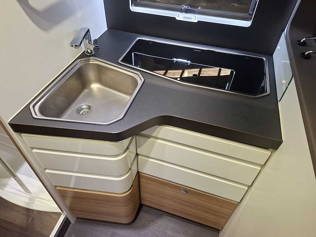 2020 adria sonic axess 700 dc camper - afbeelding 9 van  43