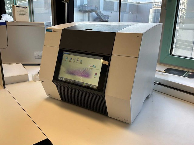 2020 agilent ariadx real-time pcr systeem - afbeelding 1 van  6