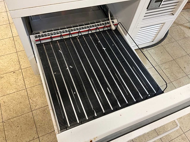 2020 ake ideal crush 77-e koelvitrine met crushed ijsbak - afbeelding 4 van  9