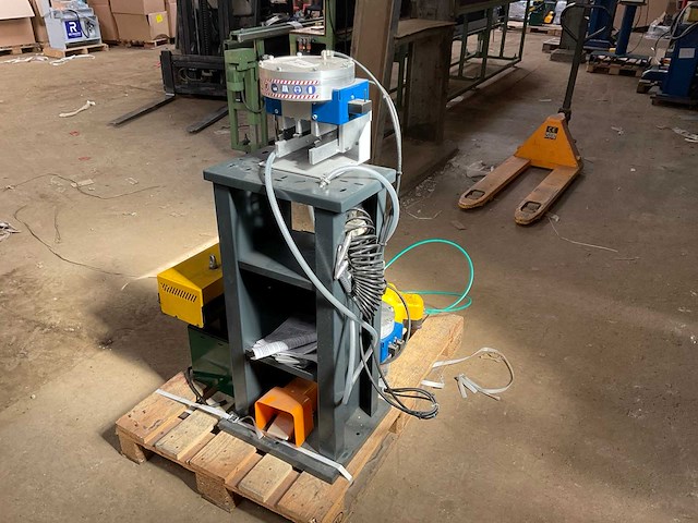 2020 all mecanic 197.f200.00 aluminium profiel ponsinstallatie met tooling - afbeelding 27 van  32