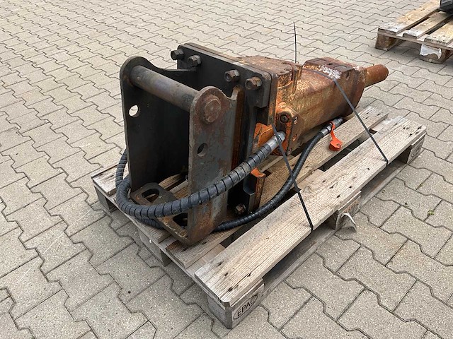 2020 atlas copco sb 452 hydraulische sloophamer - afbeelding 1 van  9