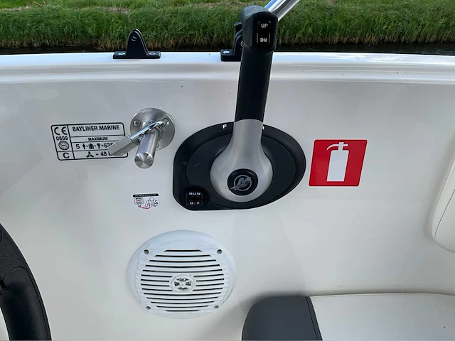 2020 bayliner element e5 speedboot 80pk incl trailer - afbeelding 7 van  42