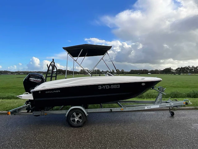 2020 bayliner element e5 speedboot 80pk incl trailer - afbeelding 39 van  42