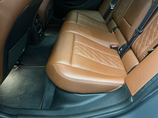 2020 bmw 3-serie touring 330i high. ex. ed. personenauto - afbeelding 31 van  48