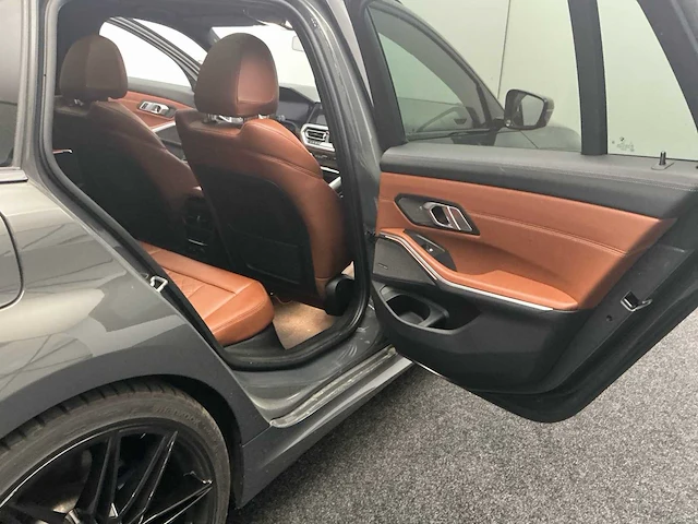 2020 bmw 3-serie touring 330i high. ex. ed. personenauto - afbeelding 38 van  48