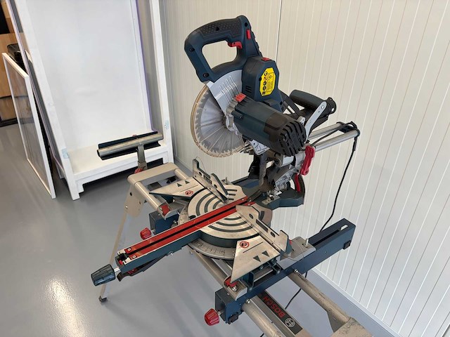 2020 bosch gcm8sjl afkortcirkelzaagmachine - afbeelding 1 van  23