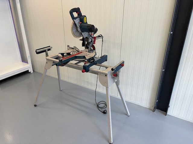 2020 bosch gcm8sjl afkortcirkelzaagmachine - afbeelding 12 van  23