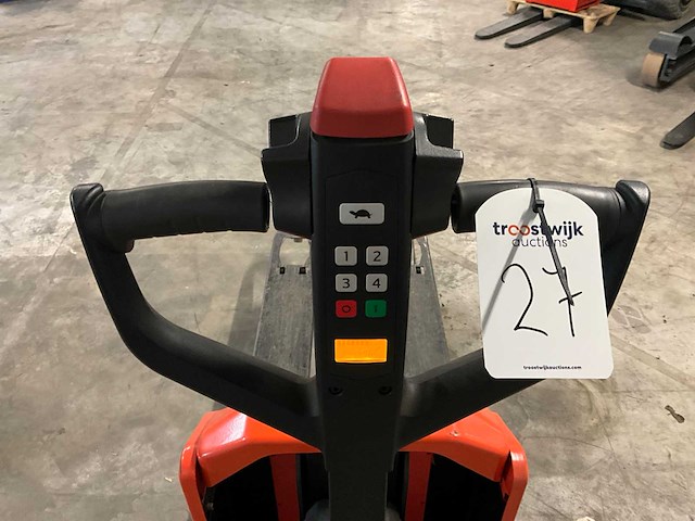 2020 bt tyro lhe130 elektrische palletwagen - afbeelding 8 van  11