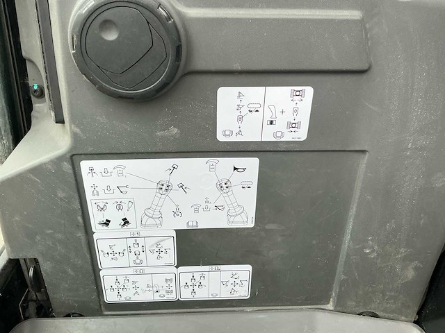 2020 catepillar 301.4; rupsgraafmachine - afbeelding 17 van  34