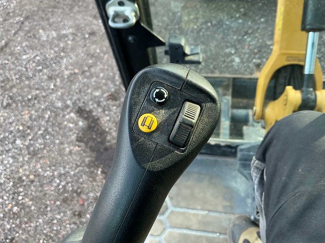 2020 caterpillar 301.6 minigraafmachine - afbeelding 31 van  46
