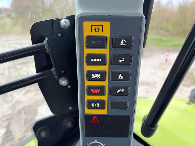 2020 claas axion 830 cmatic vierwielaangedreven landbouwtractor - afbeelding 26 van  34