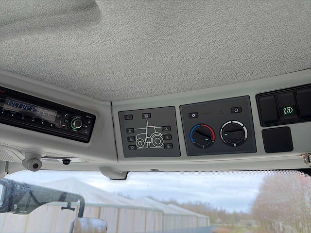 2020 claas axion 830 cmatic vierwielaangedreven landbouwtractor - afbeelding 18 van  30