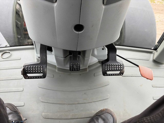 2020 claas axion 830 cmatic vierwielaangedreven landbouwtractor - afbeelding 23 van  30