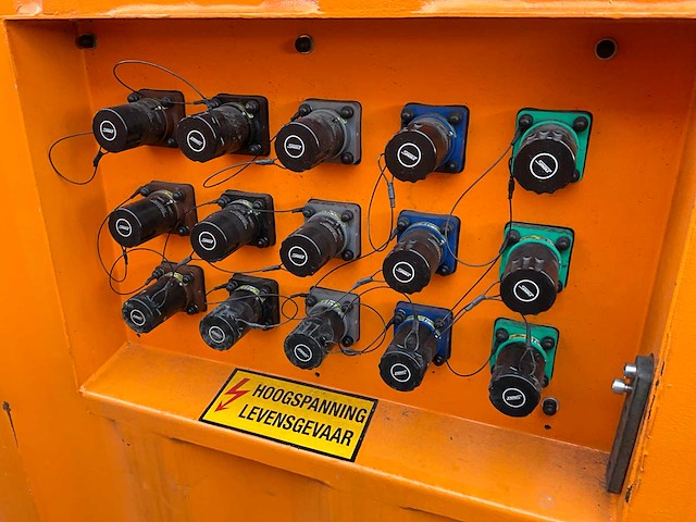 2020 container 10 ft. plc besturing 4x45kw - afbeelding 13 van  17