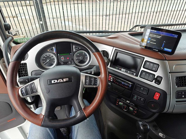 2020 daf xf 530 fan vrachtwagen met renders 3-assige aanhangwagen - afbeelding 5 van  36