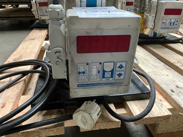 2020 dega pixie vacuüm hopper / feeder - afbeelding 4 van  5